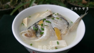 鱼头炖豆腐的做法