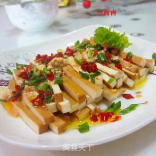 乳香卤豆腐丝的做法