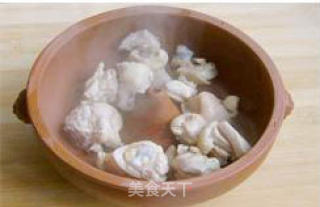 砂仁蒸鸡的做法步骤：3