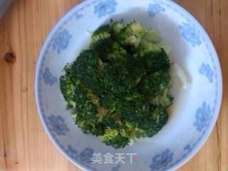 白灼西兰花的做法