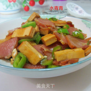 腊精条炒香干的做法