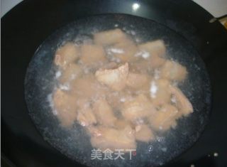 干烧大排的做法步骤：2