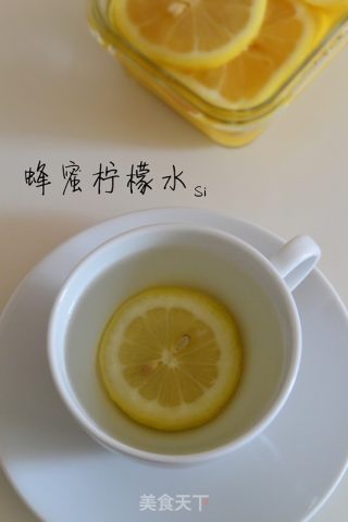 蜂蜜柠檬水的做法