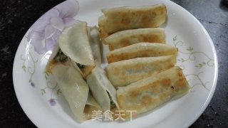 韭菜锅贴的做法