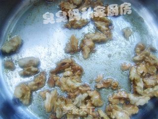 琥珀核桃仁的做法步骤：4