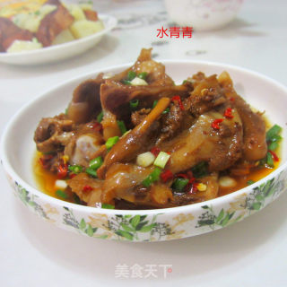 卤鸭骨架---葱香味的做法