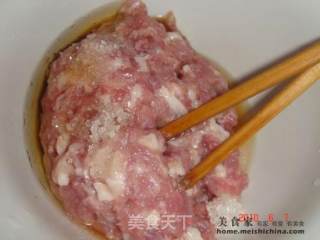 羊肚菌肉碎烧豆腐的做法步骤：2