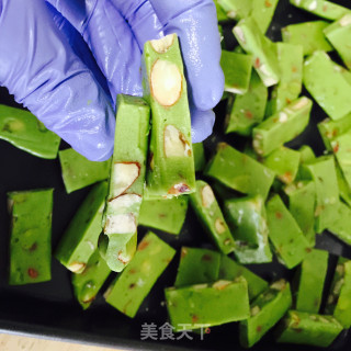 抹茶杏仁牛轧糖-棉花糖版的做法