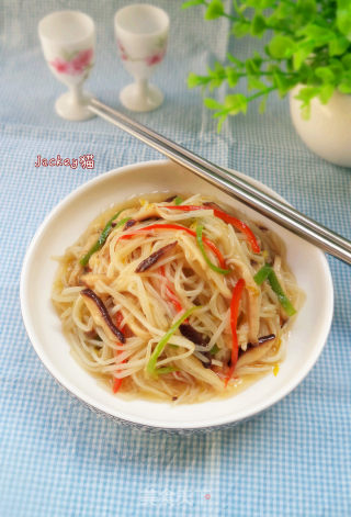 鲜冬菇炒银芽的做法