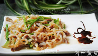 肉丝蛰皮：滑嫩劲道、清脆爽口的海鲜菜的做法