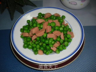 火腿肠炒青豆的做法