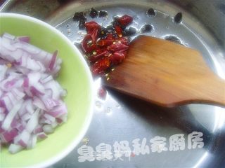 避风塘鸡翅的做法步骤：3