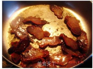 XO酱叉烧韭菜花的做法步骤：2