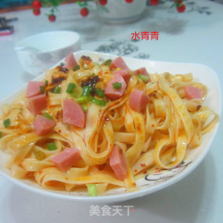 简单拌匀---鱼香川味酱拌面的做法