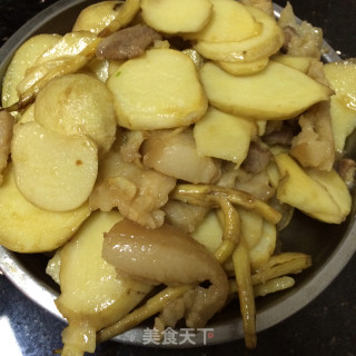 五花肉炒慈姑的做法