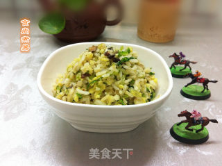 生菜冬菇粒鸡蛋炒饭