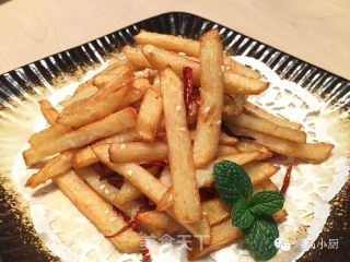 送给有土豆情节的你---干煸土豆条的做法