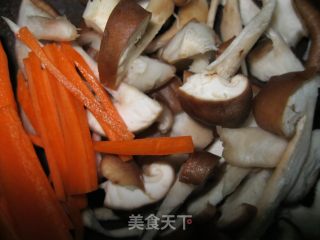 香菇蒸鸡的做法步骤：3