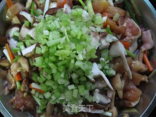 香菇蒸鸡的做法步骤：3