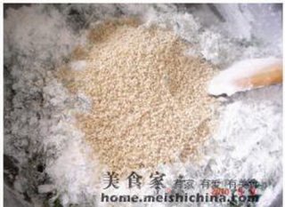 甜茴香芝麻小煎饼的做法步骤：2