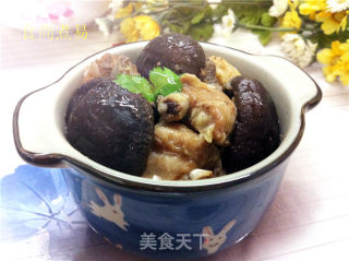 冬菇焖排骨的做法