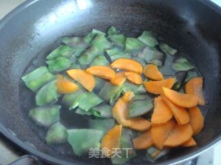 手撕扁豆的做法步骤：3