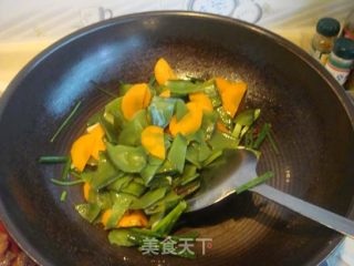 手撕扁豆的做法步骤：3