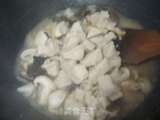 蚝油菌菇鸡丁的做法步骤：4