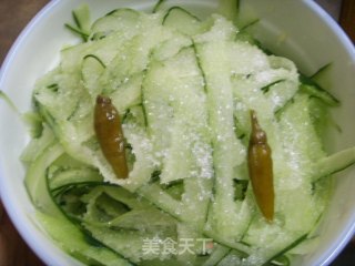 糖醋黄瓜的做法步骤：2