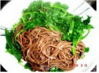 荠菜鸡蛋荞麦面的做法步骤：2