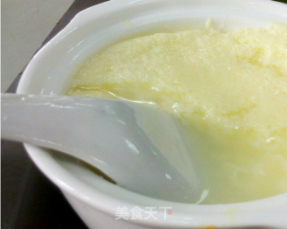 焦糖草莓炖蛋的做法