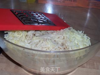 回味妈妈的味道---土豆蒸饭的做法步骤：4