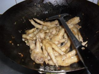 麻辣鸡脚的做法步骤：2