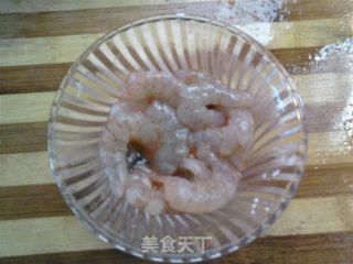 三丁烩虾仁的做法步骤：2