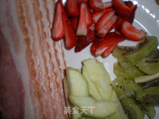 果香~肉香~ 水果培根卷的做法步骤：2