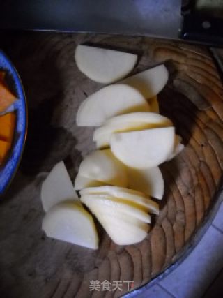 腊肉土豆南瓜的做法步骤：2