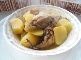 鸡肉烩土豆的做法