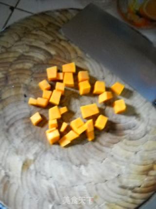 洋葱南瓜焖饭的做法步骤：2