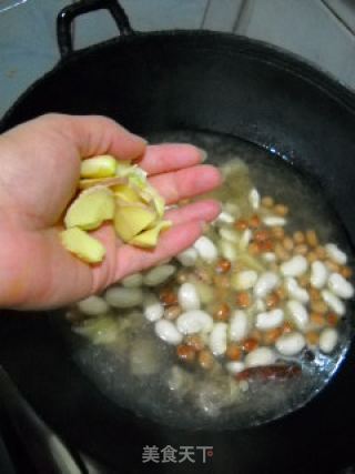 芸豆烧牛腩的做法步骤：2