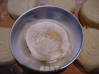 葡式蛋塔的做法步骤：4