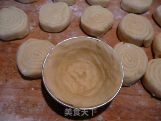 葡式蛋塔的做法步骤：4