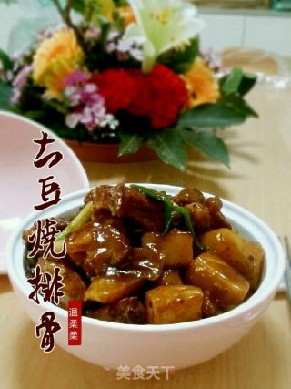 土豆烧排骨的做法