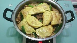 干锅蛋饺排骨的做法