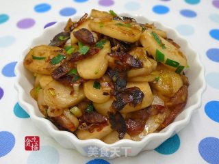 蚝油腊味炒年糕 我♥年糕5的做法