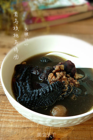 首乌核桃乌鸡汤的做法