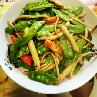 茶树菇炒荷兰豆的做法