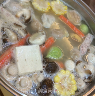 大骨鲜汤什锦火锅的做法