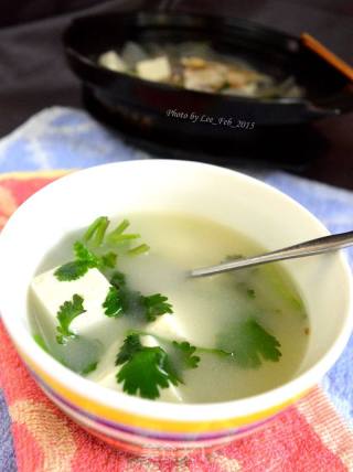 香菜豆腐鱼汤的做法