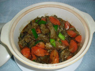 胡萝卜牛筋煲的做法