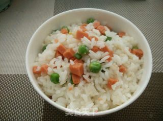 豌豆红肠炒饭的做法